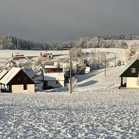 Třicítka Na šťastném Kopci Chalet *